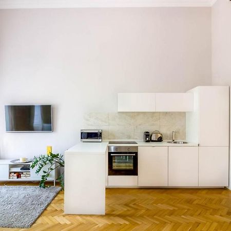 Luxury Lisbeth Apartman Budapest Exteriör bild