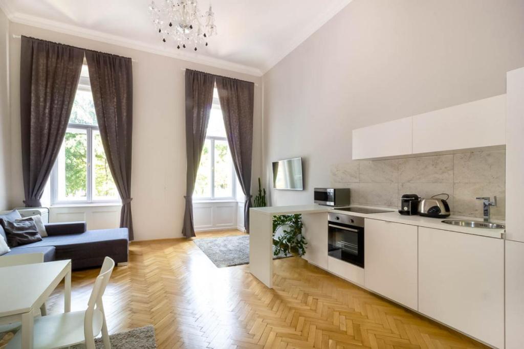 Luxury Lisbeth Apartman Budapest Exteriör bild