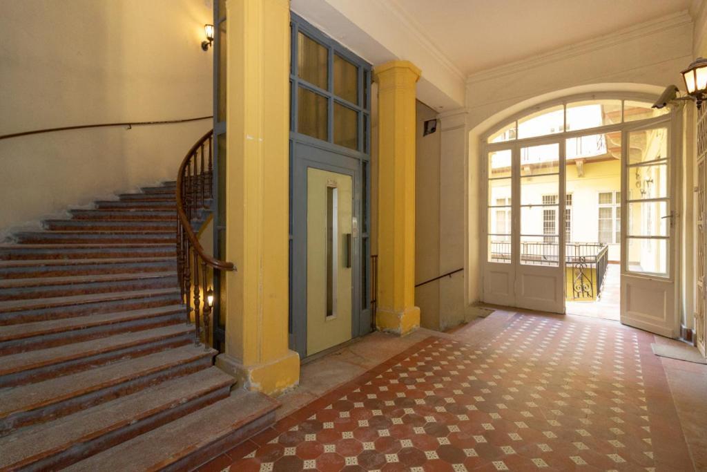 Luxury Lisbeth Apartman Budapest Exteriör bild